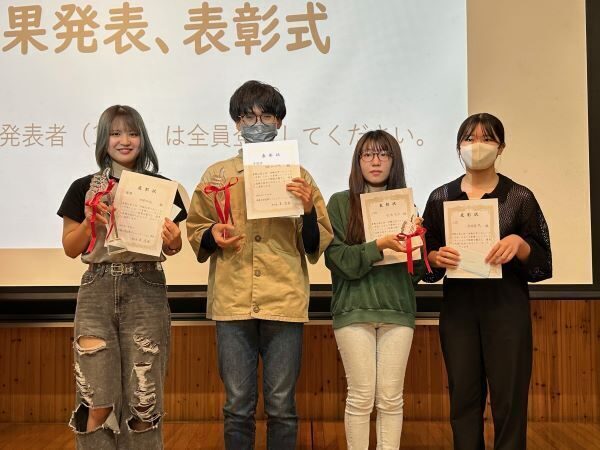 『５分に熱い想いを込めて！』ぺちゃくちゃプレゼン大会・国コム1年次ゼミ