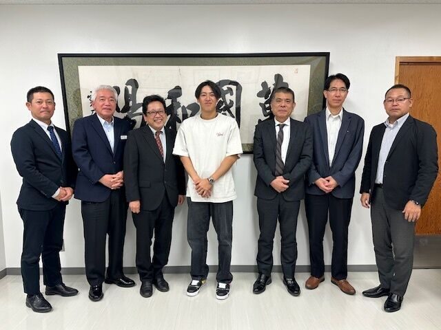 『来年は2ケタ勝利を！』中日ドラゴンズ 仲地礼亜投手 学長表敬