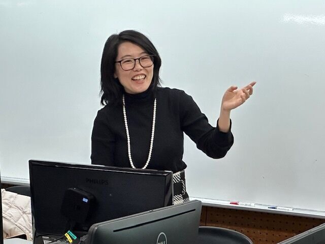 卒業生をゲスト講師に新社会人の極意を学ぶ！国際コム（渡邉・天野・末吉ゼミ）