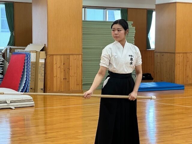 本学「なぎなた部」がNHKの取材を受けました。4月18日金曜日放送