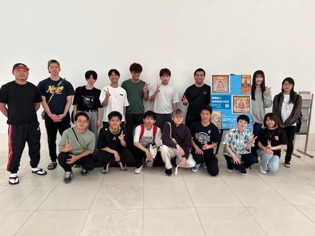 授業を覗いてみると！『御後絵と琉球絵師の系譜展』見学　前田ゼミ