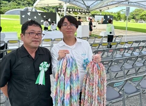 留学生のキコウテンさん、戦後80年全戦没者追悼式で献花
