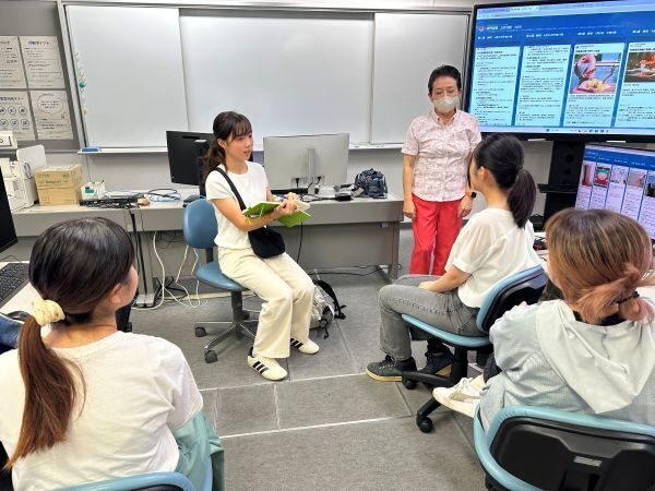 最先端の語学学習に取り組み渡邉ゼミを台湾の高校生が取材！