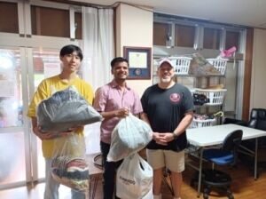 沖大グローバルフレンズサークルがHelpOkiへ衣類の寄付を行いました！