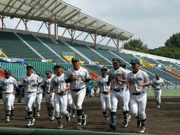 硬式野球部 1点差で惜敗　明日3位決定戦に望みを！