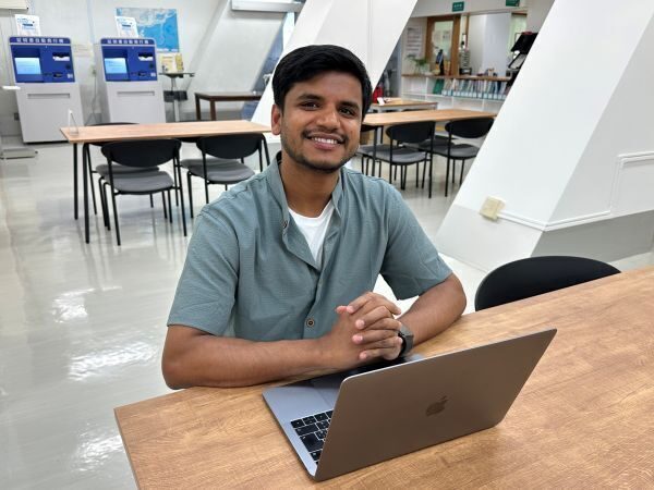 ピカリと輝く沖大生！（80）ボランティアは人の心を大切にすること！（国際コミュニケーション学科3年 サハ・ラフル・クマルさん）